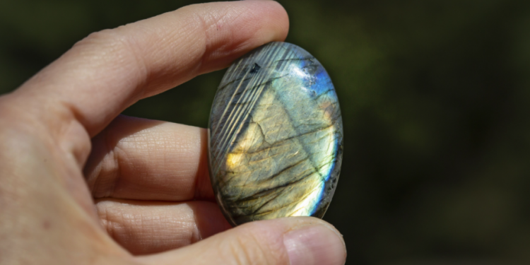 How to Tap Into the Power of Labradorite